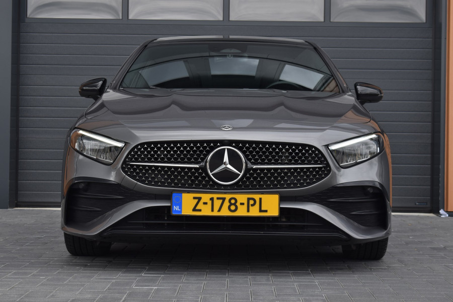 Mercedes-Benz A-Klasse 200 AMG Line Pano | Camera | Sfeer | LED