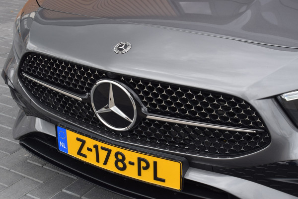 Mercedes-Benz A-Klasse 200 AMG Line Pano | Camera | Sfeer | LED