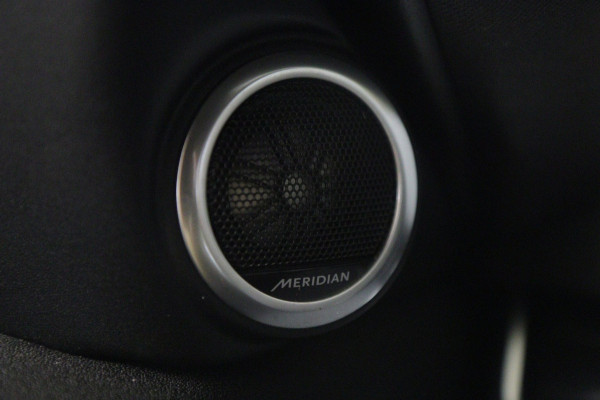 Land Rover Range Rover Evoque 2.0 P200 AWD R-Dynamic NAP CARPLAY/MERIDIAN/CAM/NAVI/STOELVER/VOL