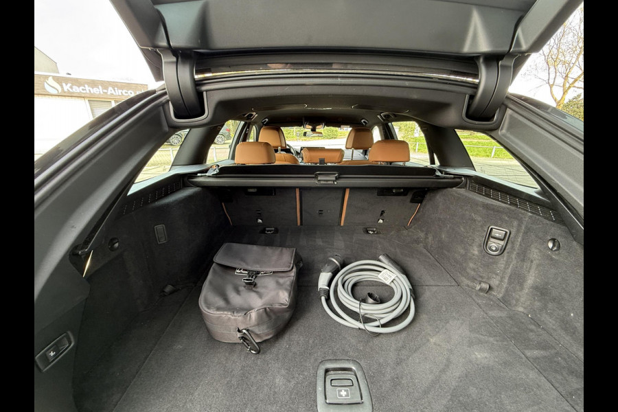 BMW 5 Serie Touring 530e Aut. M-Sport Plus | BMW Laser | Trekhaak | Camera |