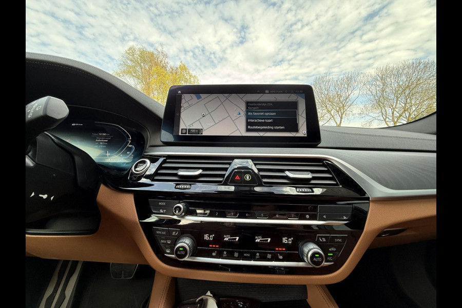 BMW 5 Serie Touring 530e Aut. M-Sport Plus | BMW Laser | Trekhaak | Camera |