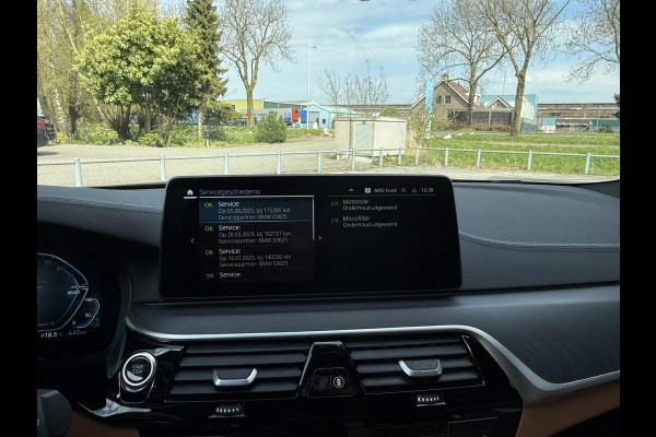 BMW 5 Serie Touring 530e Aut. M-Sport Plus | BMW Laser | Trekhaak | Camera |