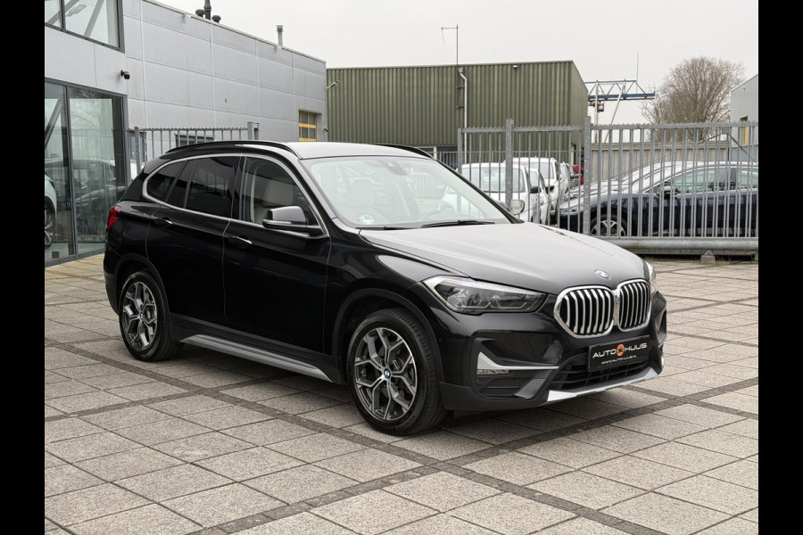 BMW X1 Aut. xDrive25e Executive Edition | SoH 85% | Trekhaak | Navi | Sfeer Verlichting |