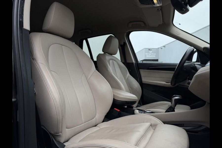 BMW X1 Aut. xDrive25e Executive Edition | SoH 85% | Trekhaak | Navi | Sfeer Verlichting |