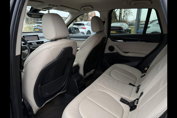 BMW X1 Aut. xDrive25e Executive Edition | SoH 85% | Trekhaak | Navi | Sfeer Verlichting |