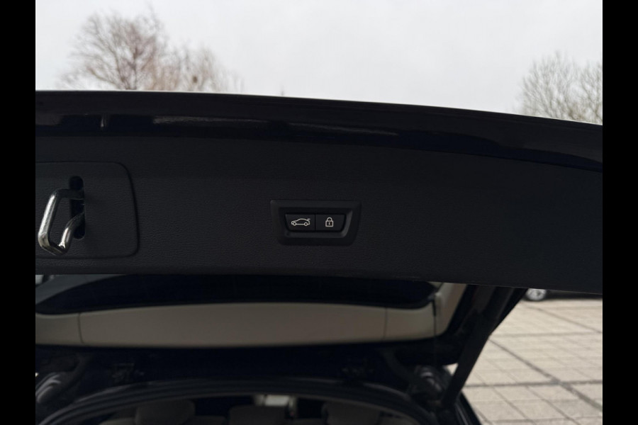 BMW X1 Aut. xDrive25e Executive Edition | SoH 85% | Trekhaak | Navi | Sfeer Verlichting |