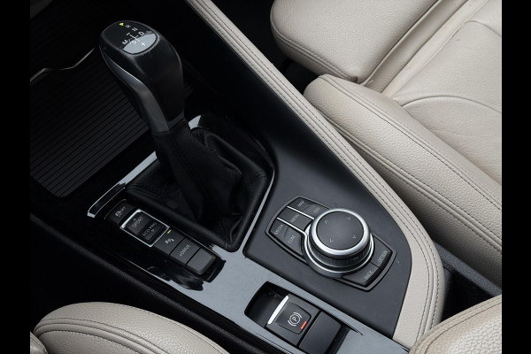 BMW X1 Aut. xDrive25e Executive Edition | SoH 85% | Trekhaak | Navi | Sfeer Verlichting |