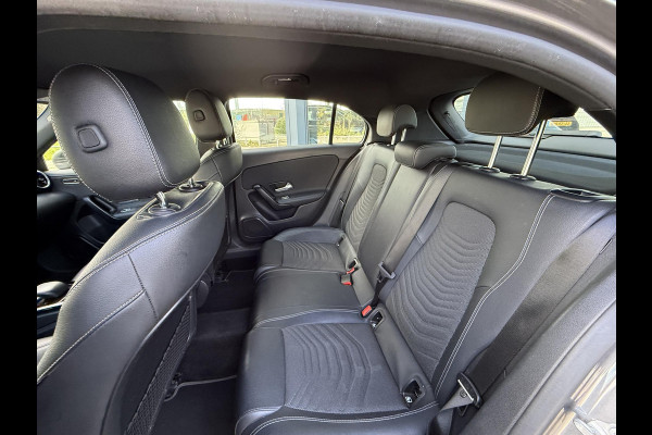 Mercedes-Benz A-Klasse 180 Aut. Edition Xenon-LED | Navi | Camera | M-Bux | Sport St.
