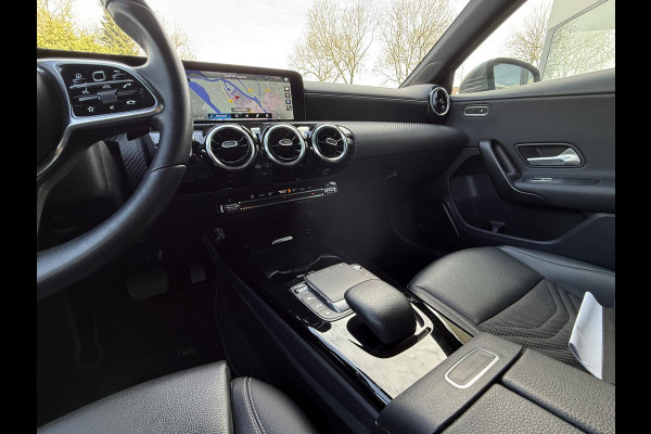 Mercedes-Benz A-Klasse 180 Aut. Edition Xenon-LED | Navi | Camera | M-Bux | Sport St.