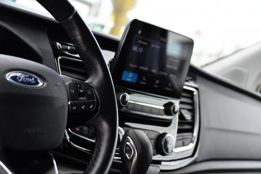 Ford Transit Custom 290 2.0 TDCI L1H1 Sport Camera, Cruise, LED, Leder, Stoelverwarming, 170pk, Automaat, Trekhaak, Voorruit verwarming, Uniek!