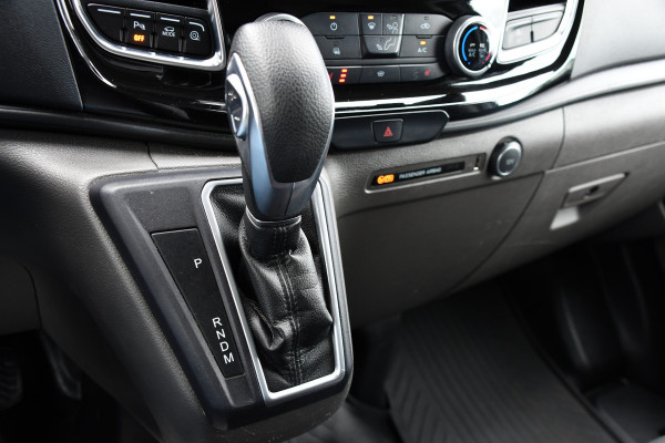 Ford Transit Custom 290 2.0 TDCI L1H1 Sport Camera, Cruise, LED, Leder, Stoelverwarming, 170pk, Automaat, Trekhaak, Voorruit verwarming, Uniek!