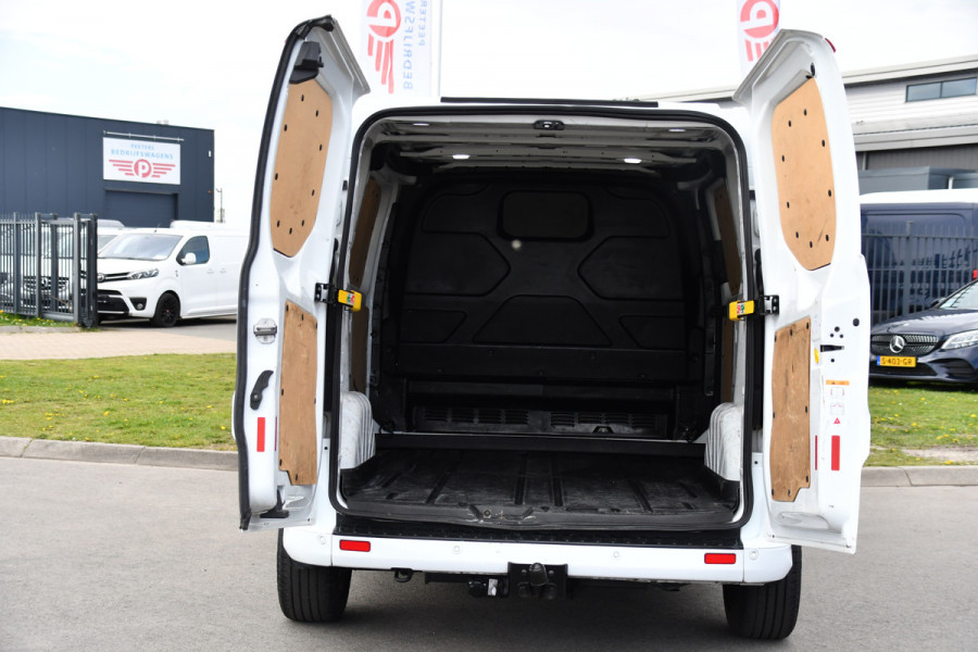 Ford Transit Custom 290 2.0 TDCI L1H1 Sport Camera, Cruise, LED, Leder, Stoelverwarming, 170pk, Automaat, Trekhaak, Voorruit verwarming, Uniek!