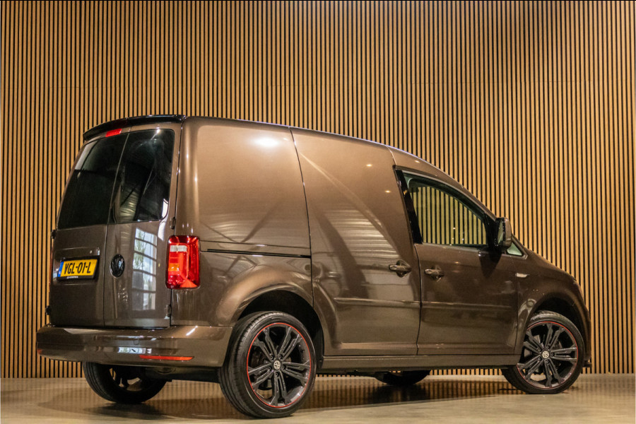 Volkswagen Caddy 2.0 TDI | CarPlay | Lederen bekleding | GTI Velgen | Airco | Elek ramen | NAP Logisch | Nieuwe APK | NL Auto | Euro 6 | BPM Vrij