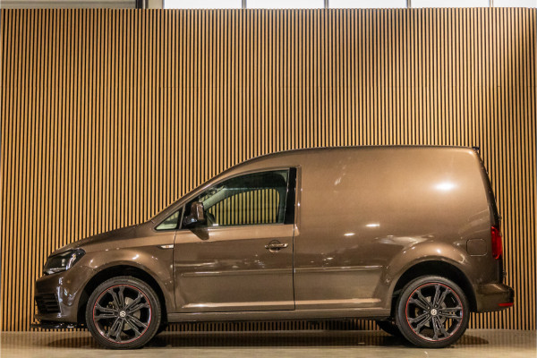 Volkswagen Caddy 2.0 TDI | CarPlay | Lederen bekleding | GTI Velgen | Airco | Elek ramen | NAP Logisch | Nieuwe APK | NL Auto | Euro 6 | BPM Vrij