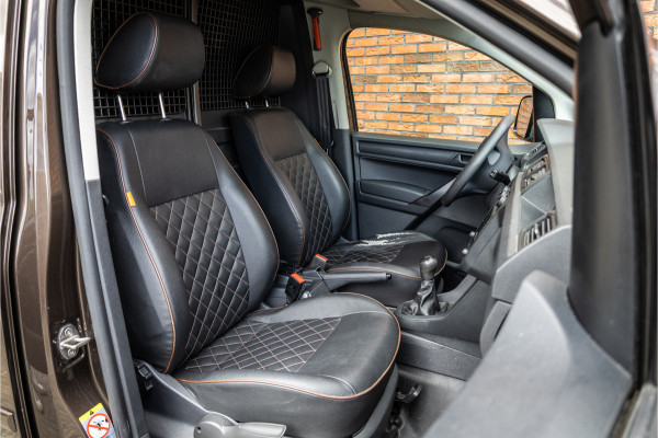 Volkswagen Caddy 2.0 TDI | CarPlay | Lederen bekleding | GTI Velgen | Airco | Elek ramen | NAP Logisch | Nieuwe APK | NL Auto | Euro 6 | BPM Vrij