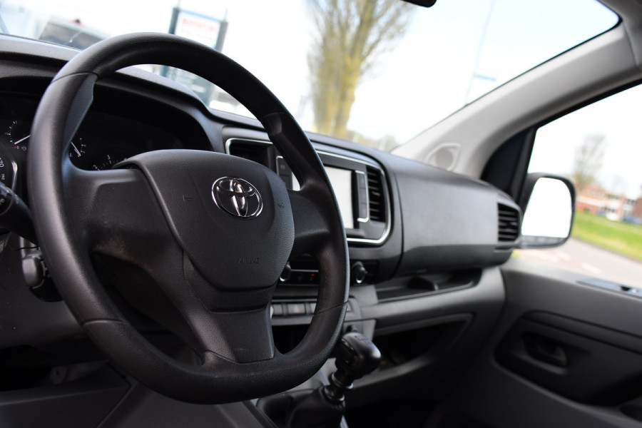 Toyota ProAce Worker 2.0 L3 D-4D PB Edition Cruise, Sensoren, Carplay, Trekhaak, 122pk, Airco, Multimedia, Leder, Uniek!