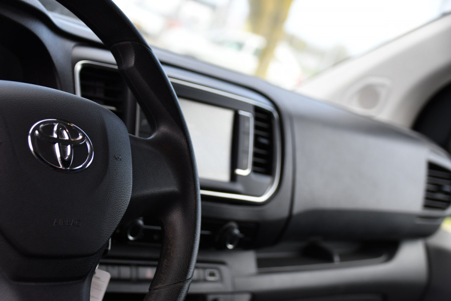 Toyota ProAce Worker 2.0 L3 D-4D PB Edition Cruise, Sensoren, Carplay, Trekhaak, 122pk, Airco, Multimedia, Leder, Uniek!
