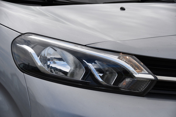 Toyota ProAce Worker 2.0 L3 D-4D PB Edition Cruise, Sensoren, Carplay, Trekhaak, 122pk, Airco, Multimedia, Leder, Uniek!