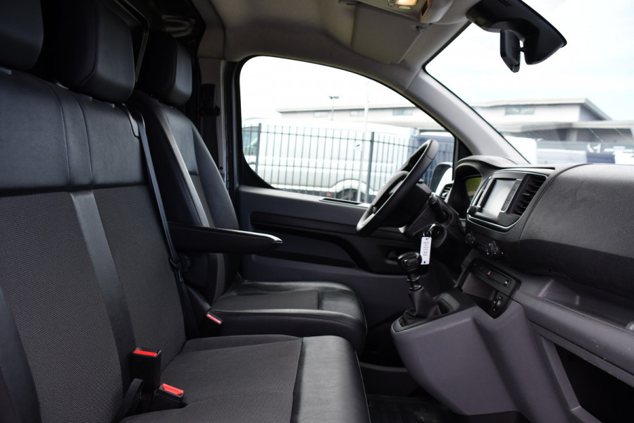 Toyota ProAce Worker 2.0 L3 D-4D PB Edition Cruise, Sensoren, Carplay, Trekhaak, 122pk, Airco, Multimedia, Leder, Uniek!