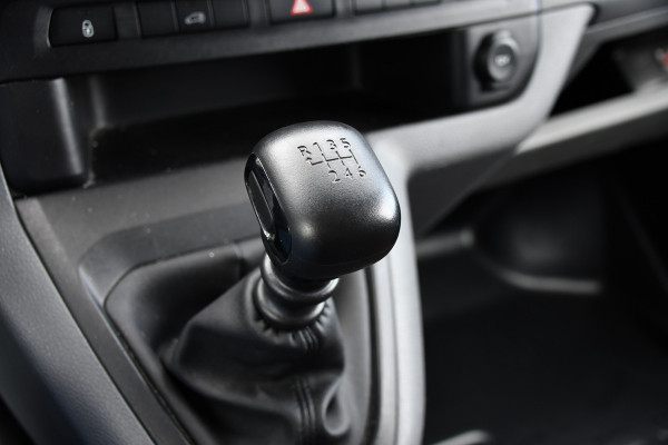 Toyota ProAce Worker 2.0 L3 D-4D PB Edition Cruise, Sensoren, Carplay, Trekhaak, 122pk, Airco, Multimedia, Leder, Uniek!