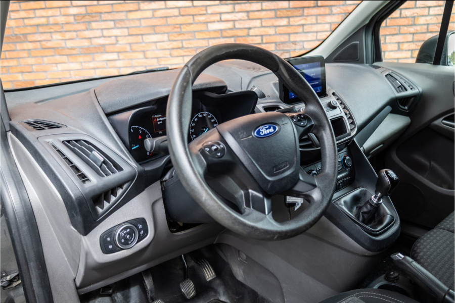 Ford Transit Connect 1.0 Ecoboost | Marge | BTW & BPM Vrij | 3-Zitter | CarPlay | Camera | Navigatie | Trekhaak | Sport velgen | Stoelverwarming | Nieuwe APK | NL Auto