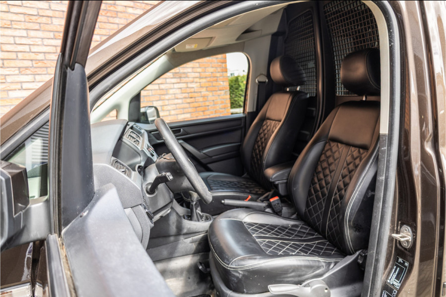 Volkswagen Caddy 2.0 TDI 185 PK | Bi-Xenon | CarPlay | Cruise control | Schroefset | Airco | NAP Logisch | NL Auto | Nieuwe APK | Euro 6 | BPM Vrij