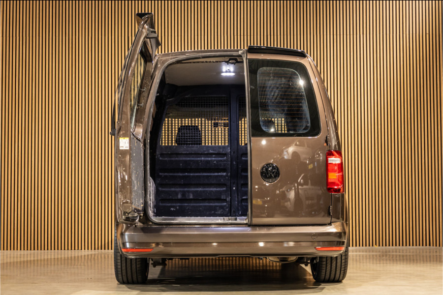 Volkswagen Caddy 2.0 TDI 185 PK | Bi-Xenon | CarPlay | Cruise control | Schroefset | Airco | NAP Logisch | NL Auto | Nieuwe APK | Euro 6 | BPM Vrij