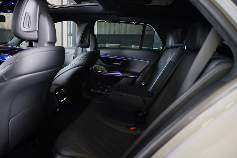 Mercedes-Benz E-Klasse Estate 300 e AMG 53 Look / HYPERSCREEN / Massage / Burmester 4D / Head Up / 360 Camera / Acc / Open Panoram