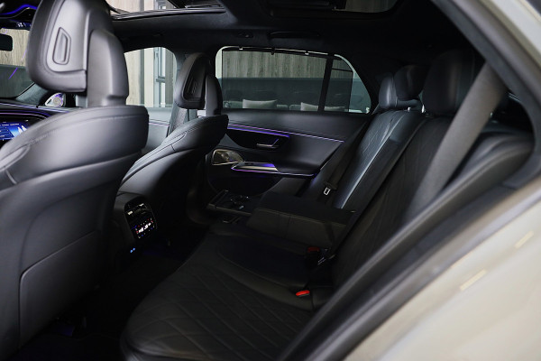 Mercedes-Benz E-Klasse Estate 300 e AMG 53 Look / HYPERSCREEN / Massage / Burmester 4D / Head Up / 360 Camera / Acc / Open Panoram
