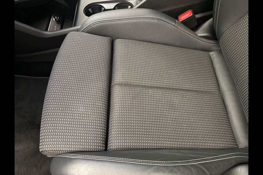 Audi Q4 Sportback e-tron 40 S edition 77 kWh 2x S-Line | SOH 94,29% | Adaptieve Cruise | Panoramadak |Trekhaak | Carplay