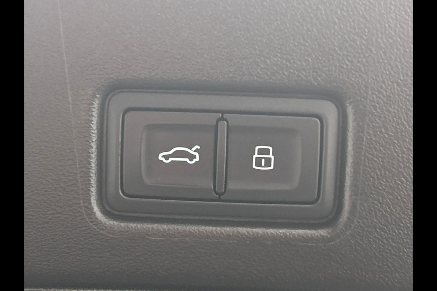 Audi Q4 Sportback e-tron 40 S edition 77 kWh 2x S-Line | SOH 94,29% | Adaptieve Cruise | Panoramadak |Trekhaak | Carplay