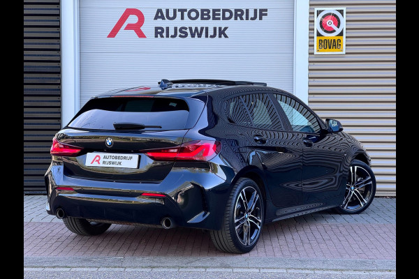 BMW 1-serie 120i Executive Pano/Led/Sfeer/AppleCar