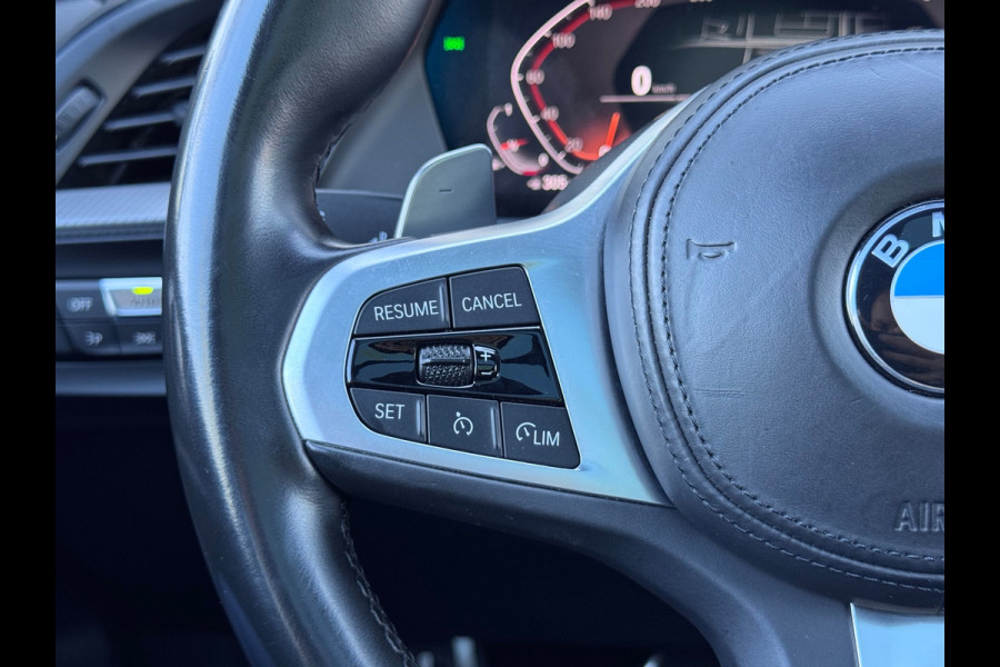 BMW 1-serie 120i Executive Pano/Led/Sfeer/AppleCar