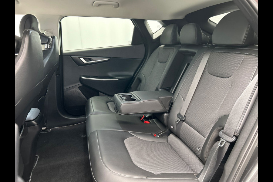 Kia Ev6 Air 58 kWh | Origineel NL | 1e Eigenaar | Trekhaak |Stoel/Stuur Verwarming | Adaptieve Cruise/Control | Camera | Carplay |