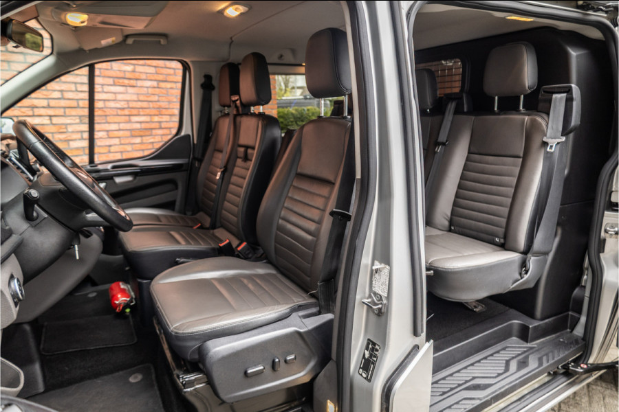 Ford Transit Custom 300 2.0 TDCI 170 PK L2H1 Limited DC | Dubbel cabine | Lederen bekleding | 6-Zitter | Elek stoelen | Navigatie | CarPlay | Camera | DAB | Dodehoekdetectie | Nieuwe APK | Dealer onderhouden | Euro 6 | BPM Vrij