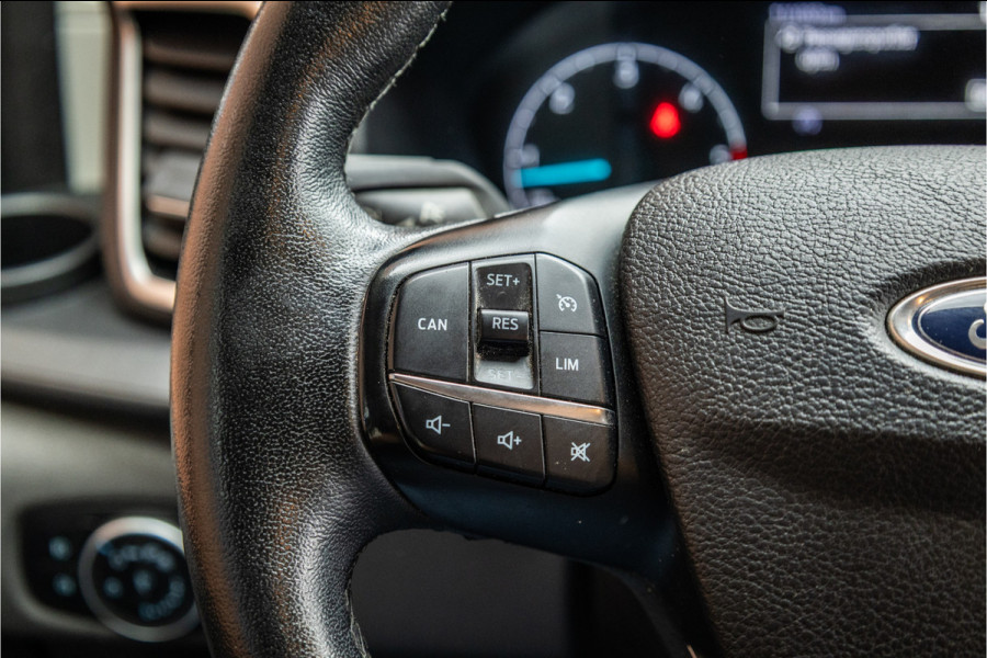 Ford Transit Custom 300 2.0 TDCI 170 PK L2H1 Limited DC | Dubbel cabine | Lederen bekleding | 6-Zitter | Elek stoelen | Navigatie | CarPlay | Camera | DAB | Dodehoekdetectie | Nieuwe APK | Dealer onderhouden | Euro 6 | BPM Vrij