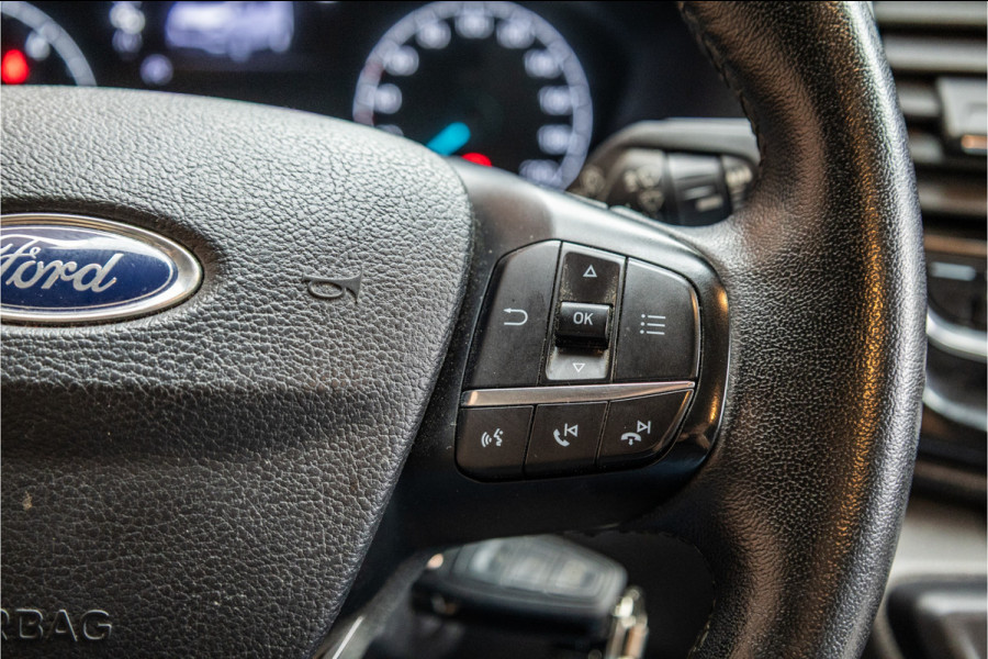 Ford Transit Custom 300 2.0 TDCI 170 PK L2H1 Limited DC | Dubbel cabine | Lederen bekleding | 6-Zitter | Elek stoelen | Navigatie | CarPlay | Camera | DAB | Dodehoekdetectie | Nieuwe APK | Dealer onderhouden | Euro 6 | BPM Vrij