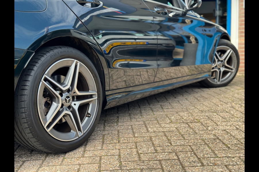 Mercedes-Benz C-Klasse Estate 180 AMG 2018 AUT NAVI Trek NAP