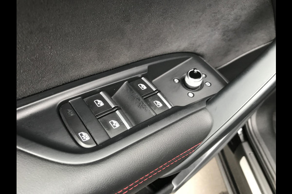 Audi Q5 55 TFSI e quattro Competition PHEV 367PK