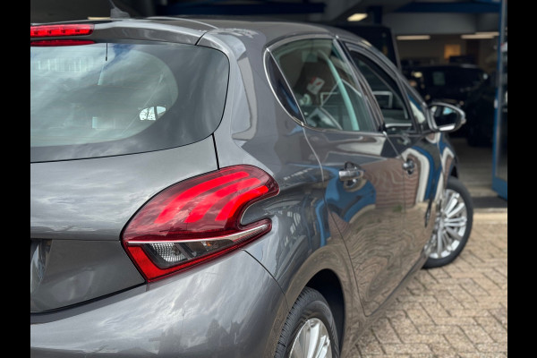Peugeot 208 1.2 PureTech GT-line 2018 Grijs NAVI CLIMA NAP!