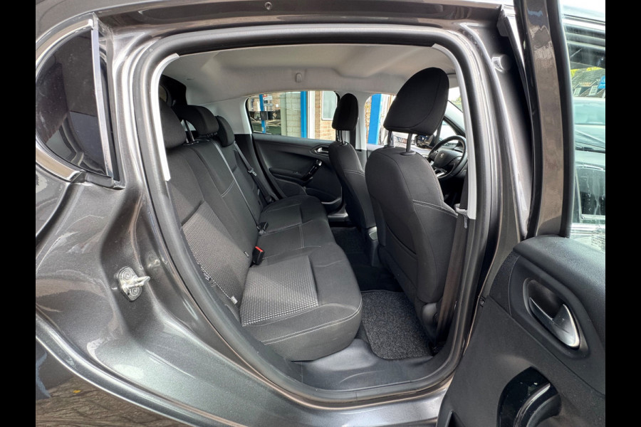 Peugeot 208 1.2 PureTech GT-line 2018 Grijs NAVI CLIMA NAP!