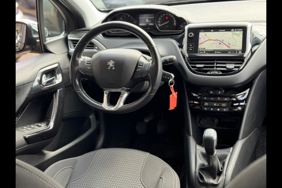 Peugeot 208 1.2 PureTech GT-line 2018 Grijs NAVI CLIMA NAP!