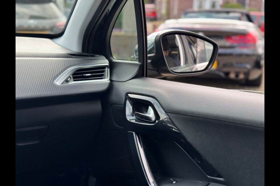 Peugeot 208 1.2 PureTech GT-line 2018 Grijs NAVI CLIMA NAP!