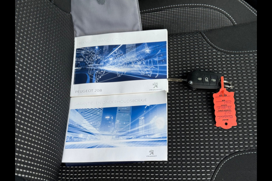 Peugeot 208 1.2 PureTech GT-line 2018 Grijs NAVI CLIMA NAP!