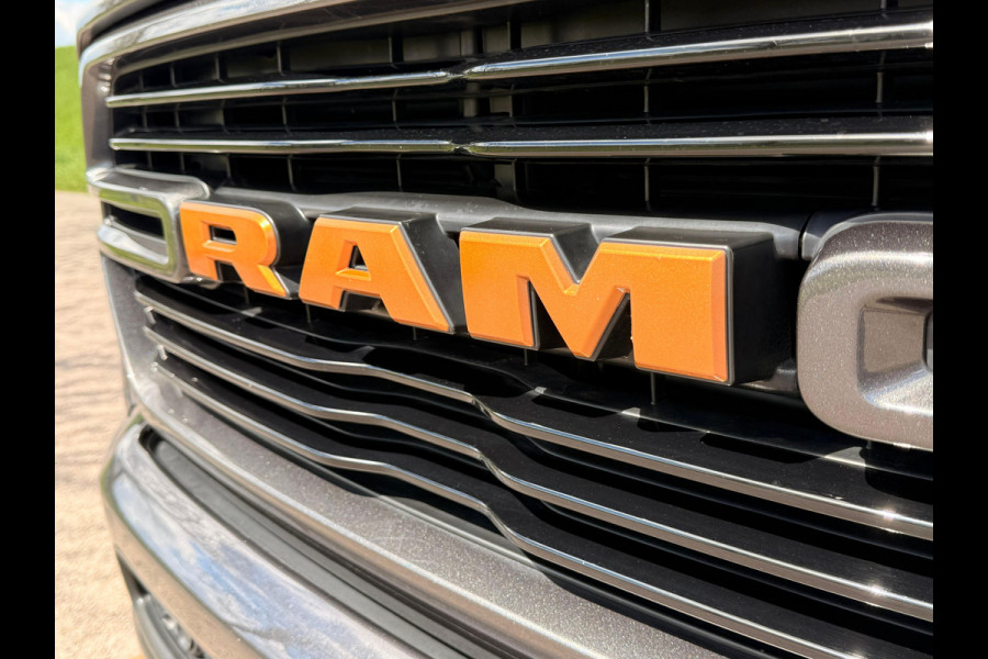 Dodge Ram 1500 5.7 HEMI V8 4x4 Crew Cab Big Horn CUSTOM COPPER WIDEBODY | 4-PLAY WHEELS 22” | PANO | ALPINE | CUSTOM LEATHER