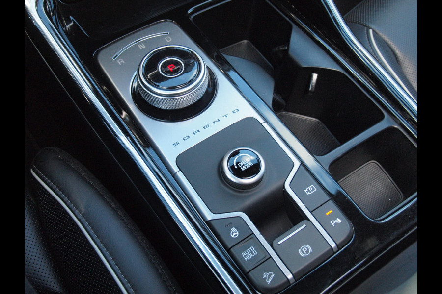 Kia Sorento 1.6 T-GDI Hybrid 2WD ExecutiveLine 7p. | Trekhaak | Panoramadak | Camera | BOSE | NL-Auto |