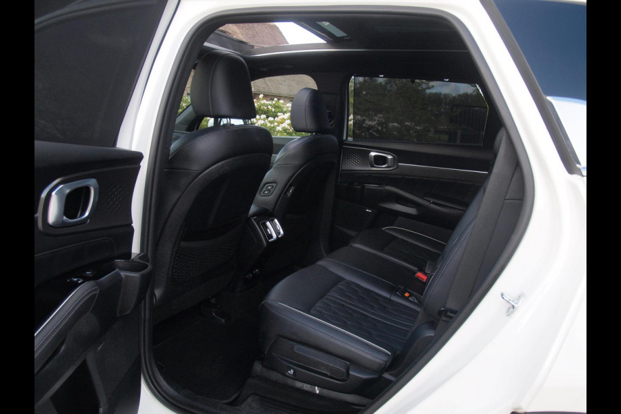 Kia Sorento 1.6 T-GDI Hybrid 2WD ExecutiveLine 7p. | Trekhaak | Panoramadak | Camera | BOSE | NL-Auto |