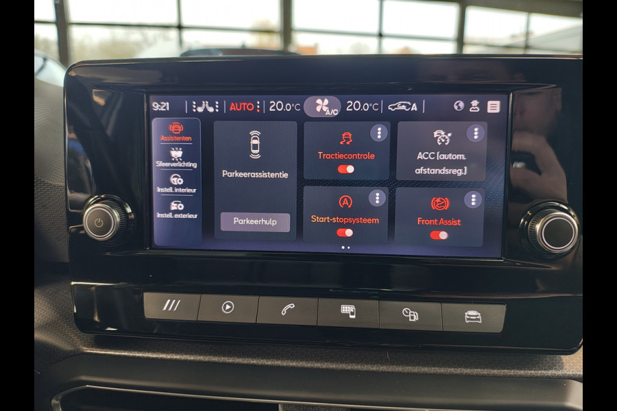 Seat Leon T 111pk Adap.Cruise Camera Lmv 19" LED Apple Carplay Android Stoel+Stuurverwarming Pdc Navi* Ecc Business Isofix DAB Led Front Assist Keyless-Go