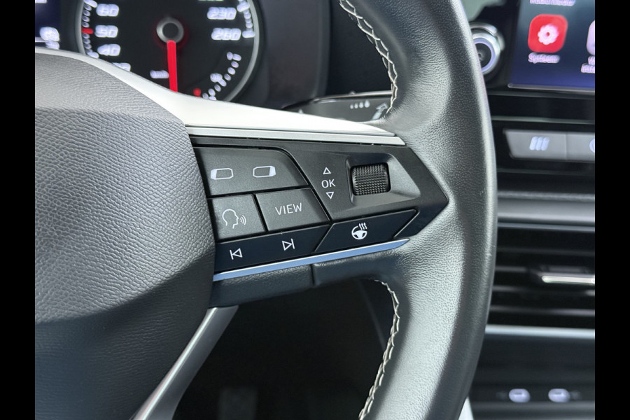 Seat Leon T 111pk Adap.Cruise Camera Lmv 19" LED Apple Carplay Android Stoel+Stuurverwarming Pdc Navi* Ecc Business Isofix DAB Led Front Assist Keyless-Go