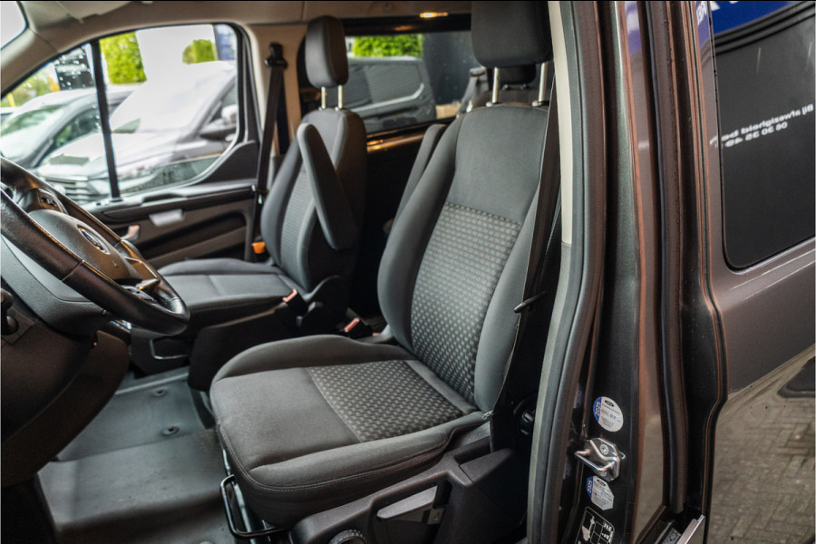 Ford Transit Custom 320 2.0 TDCI 170 PK L2H1 DC | Dubbel Cabine | CarPlay | Camera | Navigatie | PDC V+A | Cruise control | Nieuwe APK | Dealer onderhouden | Euro 6 | BPM Vrij